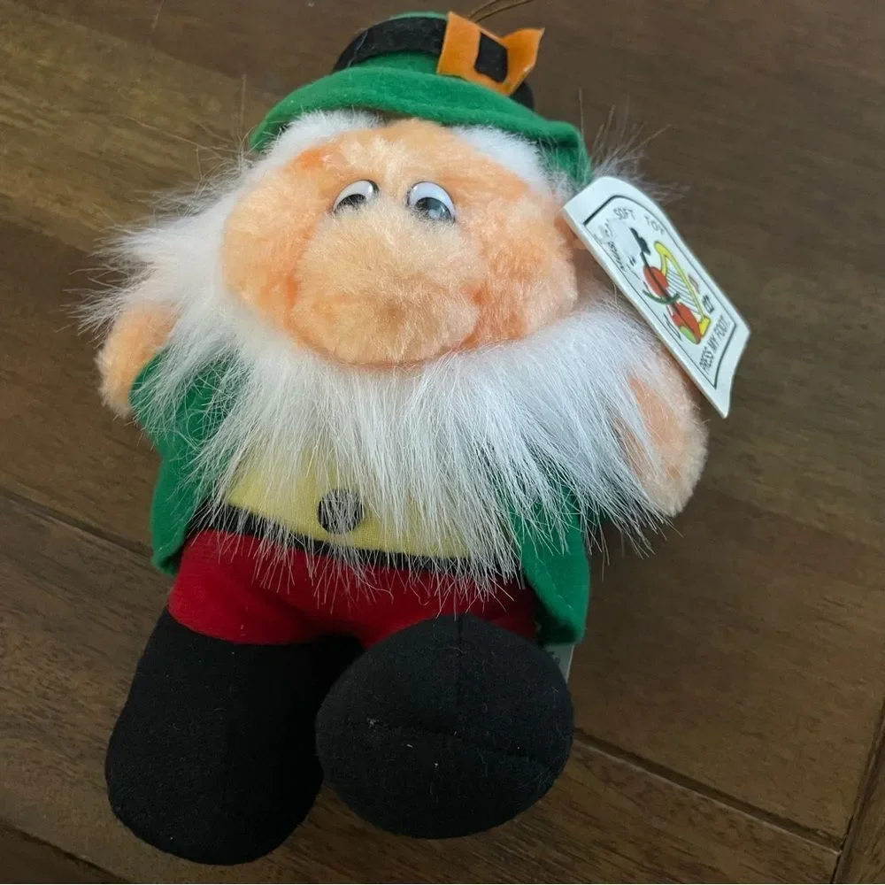 Vintage Leprechaun From Ireland Adorable Plushie - Picture 1 of 9